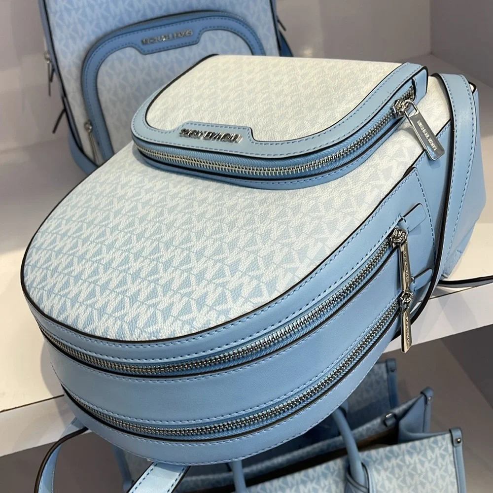 MICHAEL KORS Jaycee Medium Ombré Signature Logo Backpack
LIGHT SKY
NWT - Picture 7 of 13